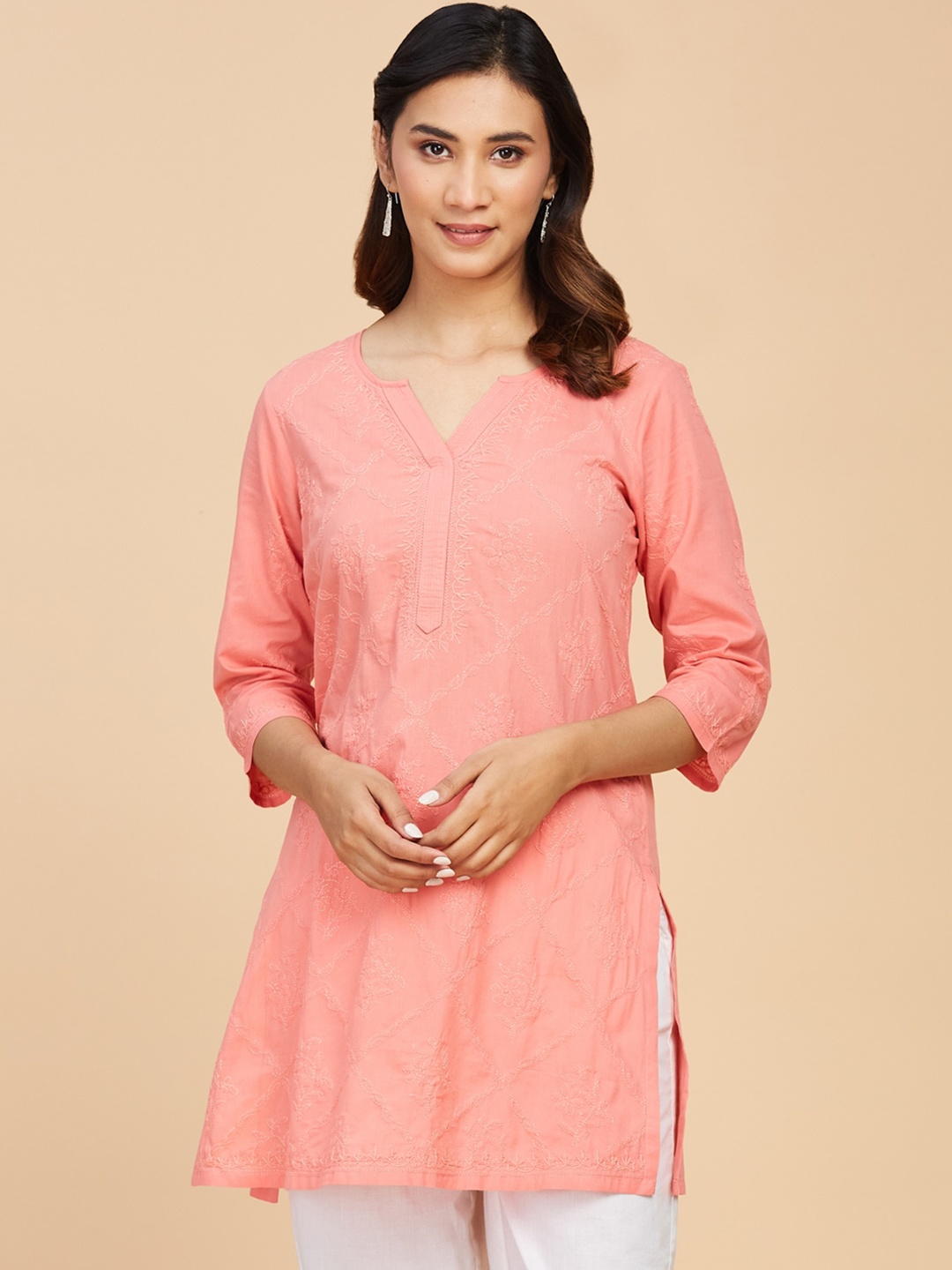 

Fabindia Women Cotton Chikankari Kurta, Pink