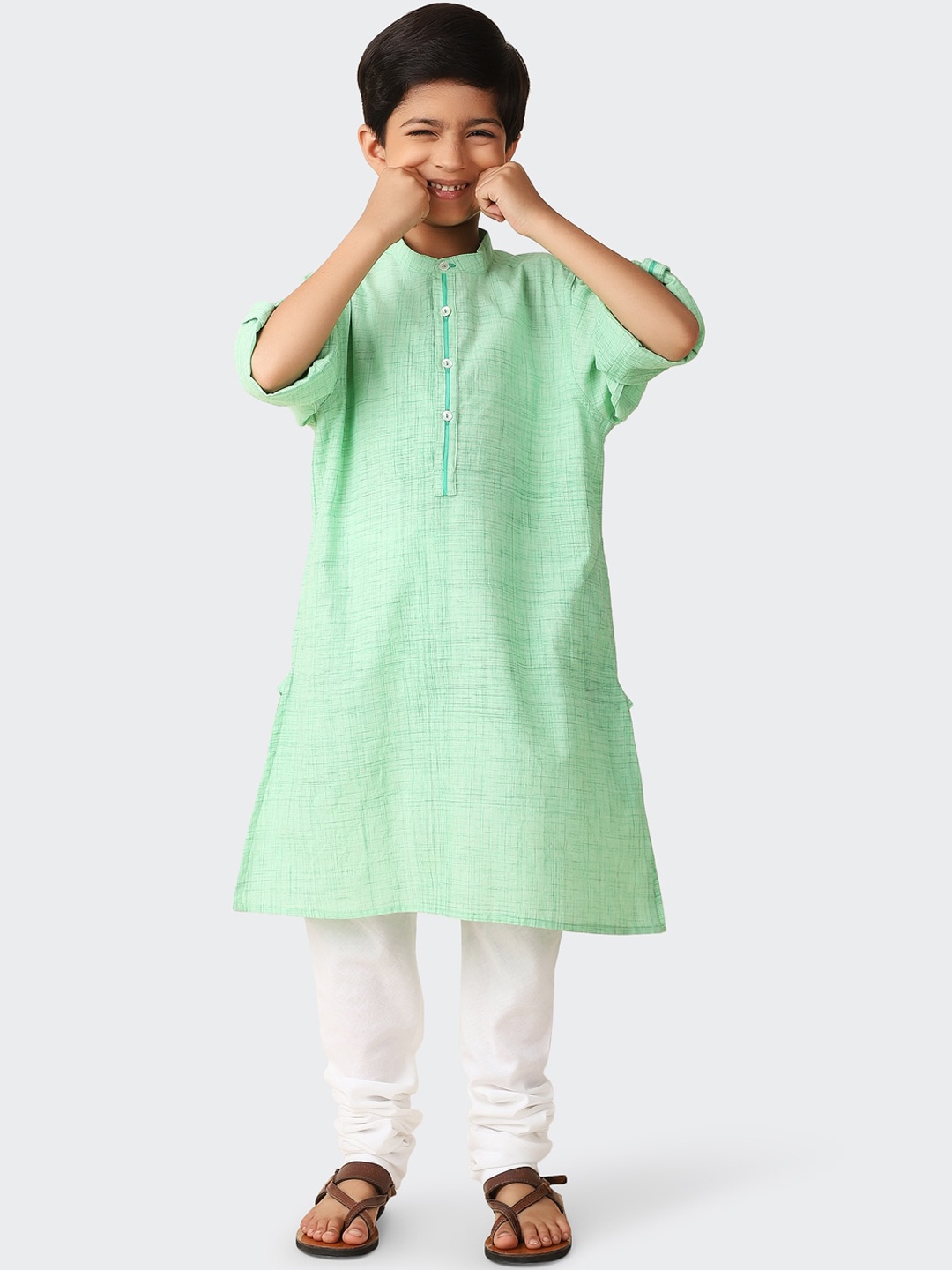 

Fabindia Boys Woven Design Mandarin Collar Pure Cotton Kurta, Green