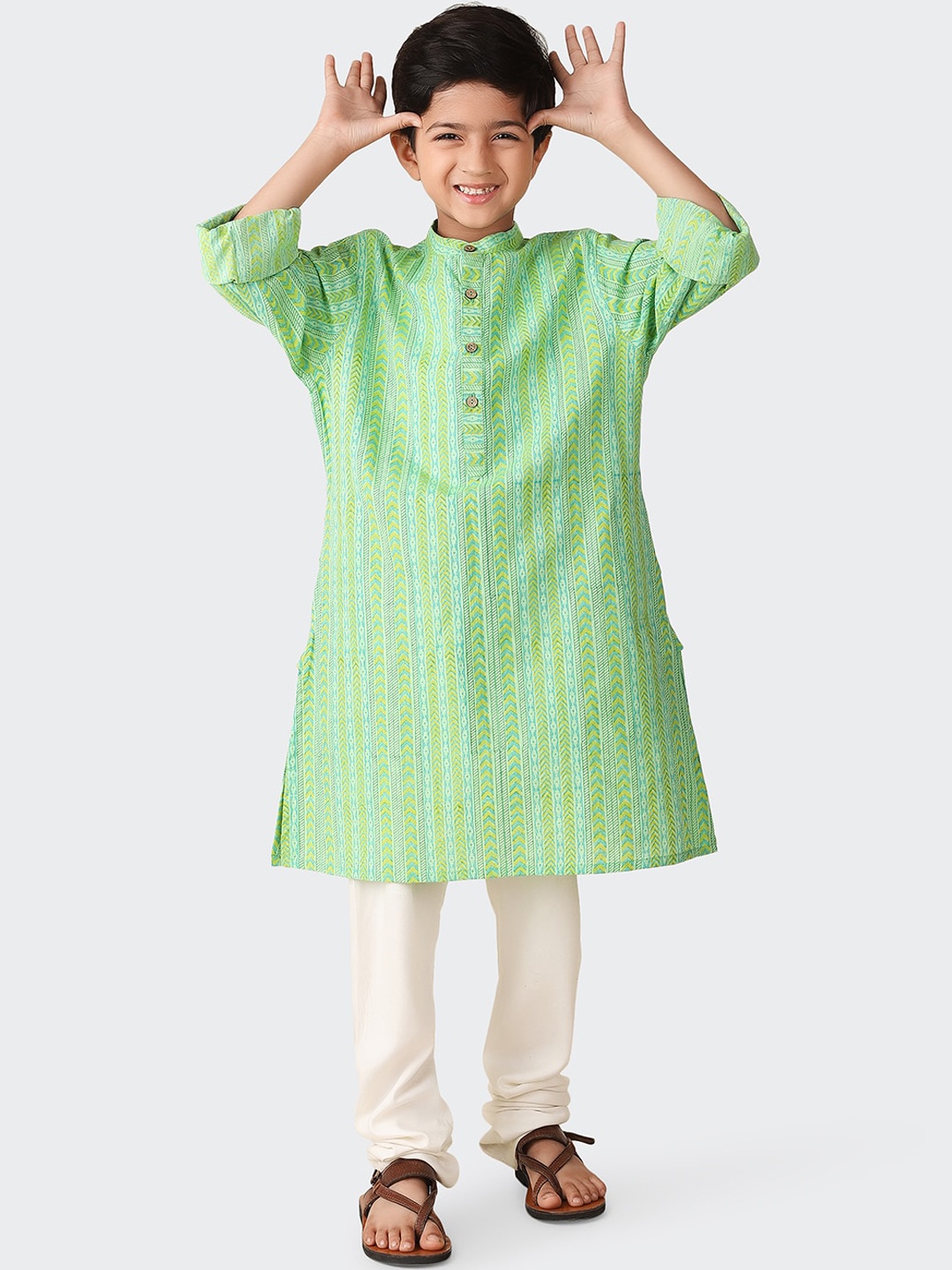 

Fabindia Boys Ethnic Motif Striped Cotton Kurta, Green