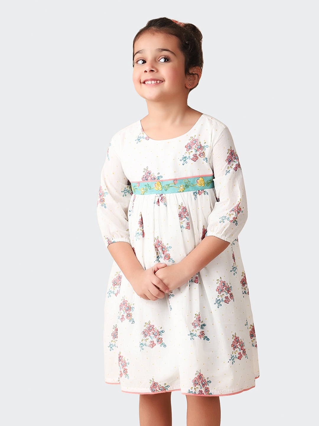 

Fabindia Girls Floral Printed Round Neck Puff Sleeves Cotton Empire Dress, White