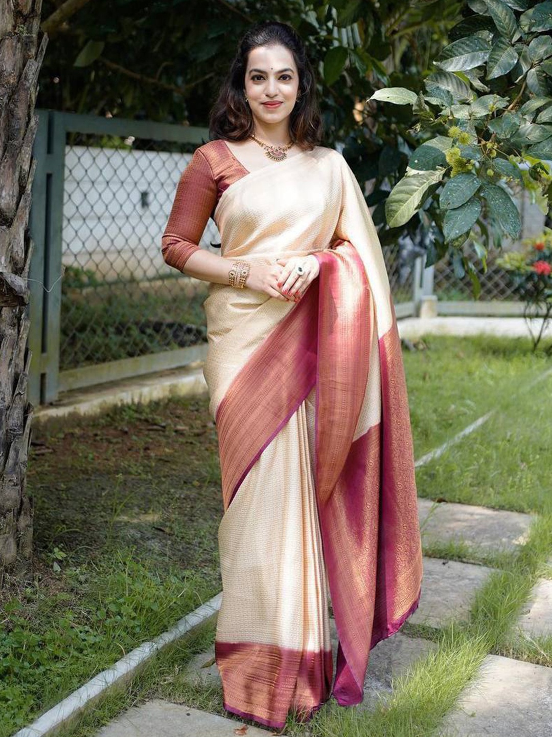 

Anjaneya Sarees Woven Design Zari Saree, Cream