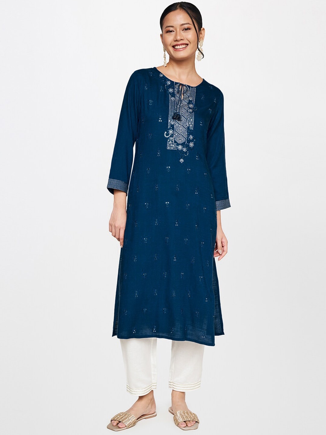 

Global Desi Embroidered Thread Work Kurta, Blue