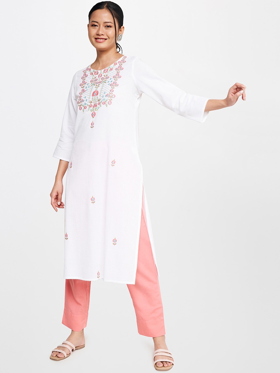 

Global Desi Floral Embroidered Mirror Work Kurta, White