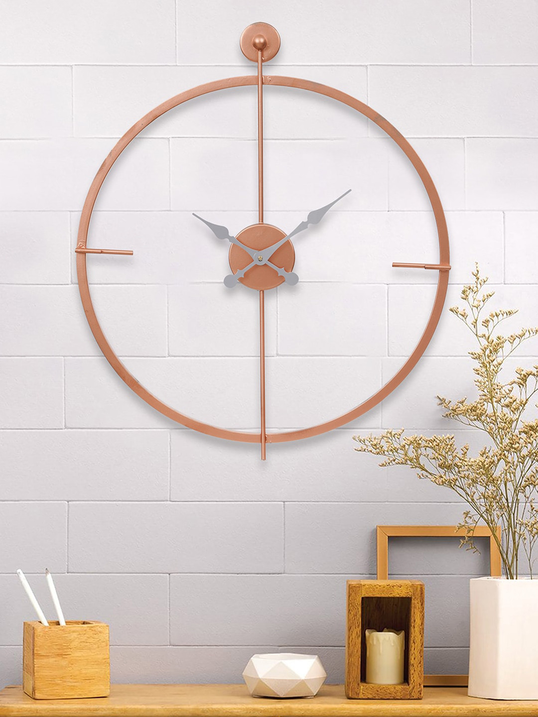 

eCraftIndia Copper-Toned & Grey Round Analogue Contemporary Wall Clock