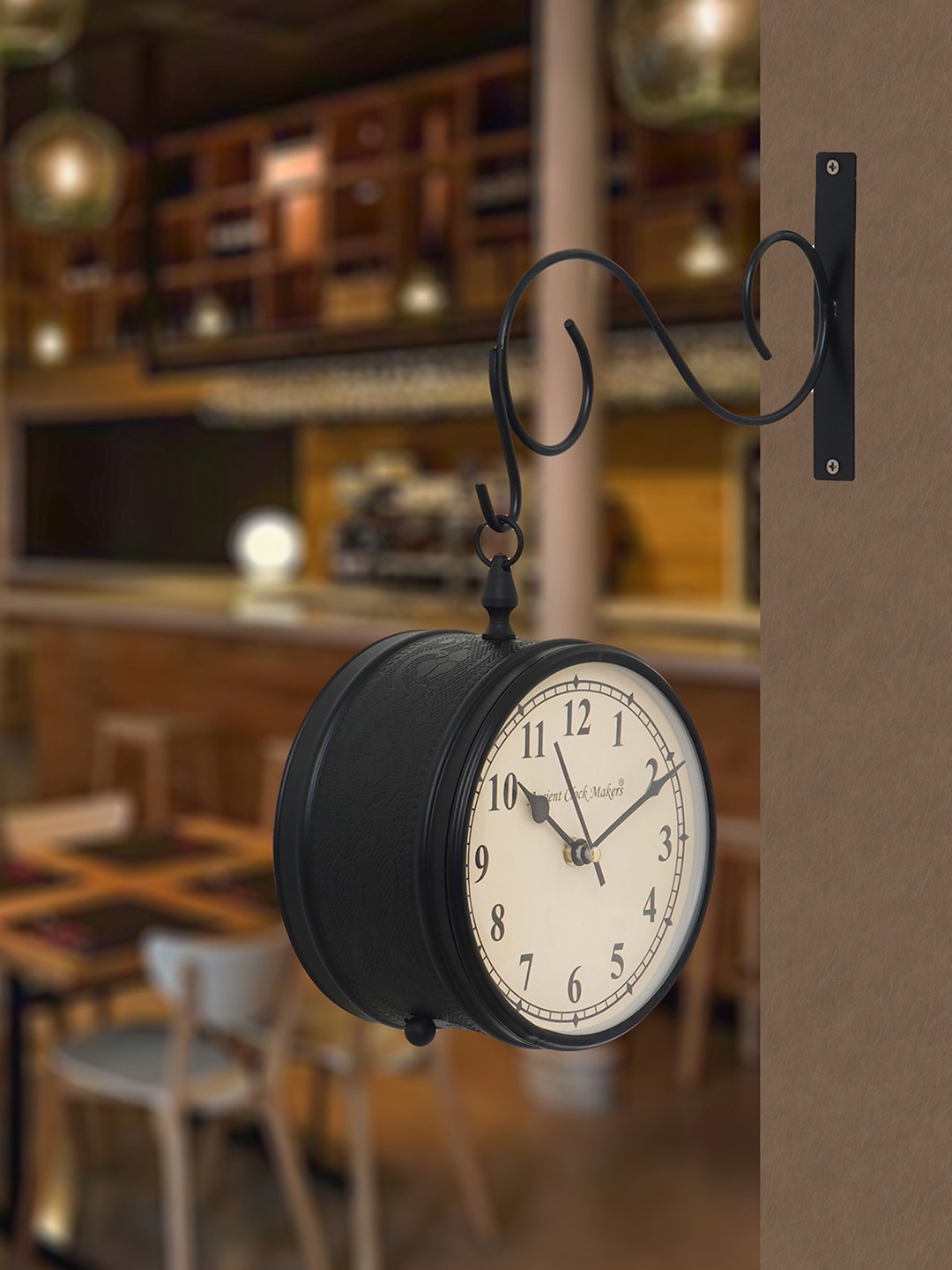 

eCraftIndia Black & White Textured Analogue Vintage Wall Clock