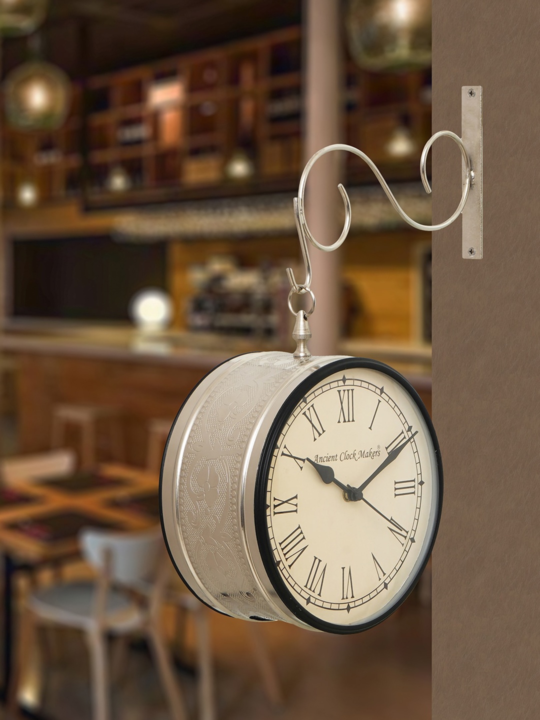 

eCraftIndia Silver-Toned & White Textured Analogue Vintage Wall Clock