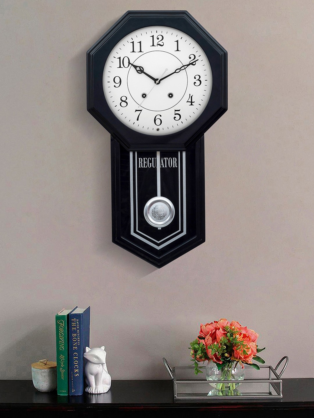 

eCraftIndia Black & White Geometric Analogue Contemporary Wall Clock