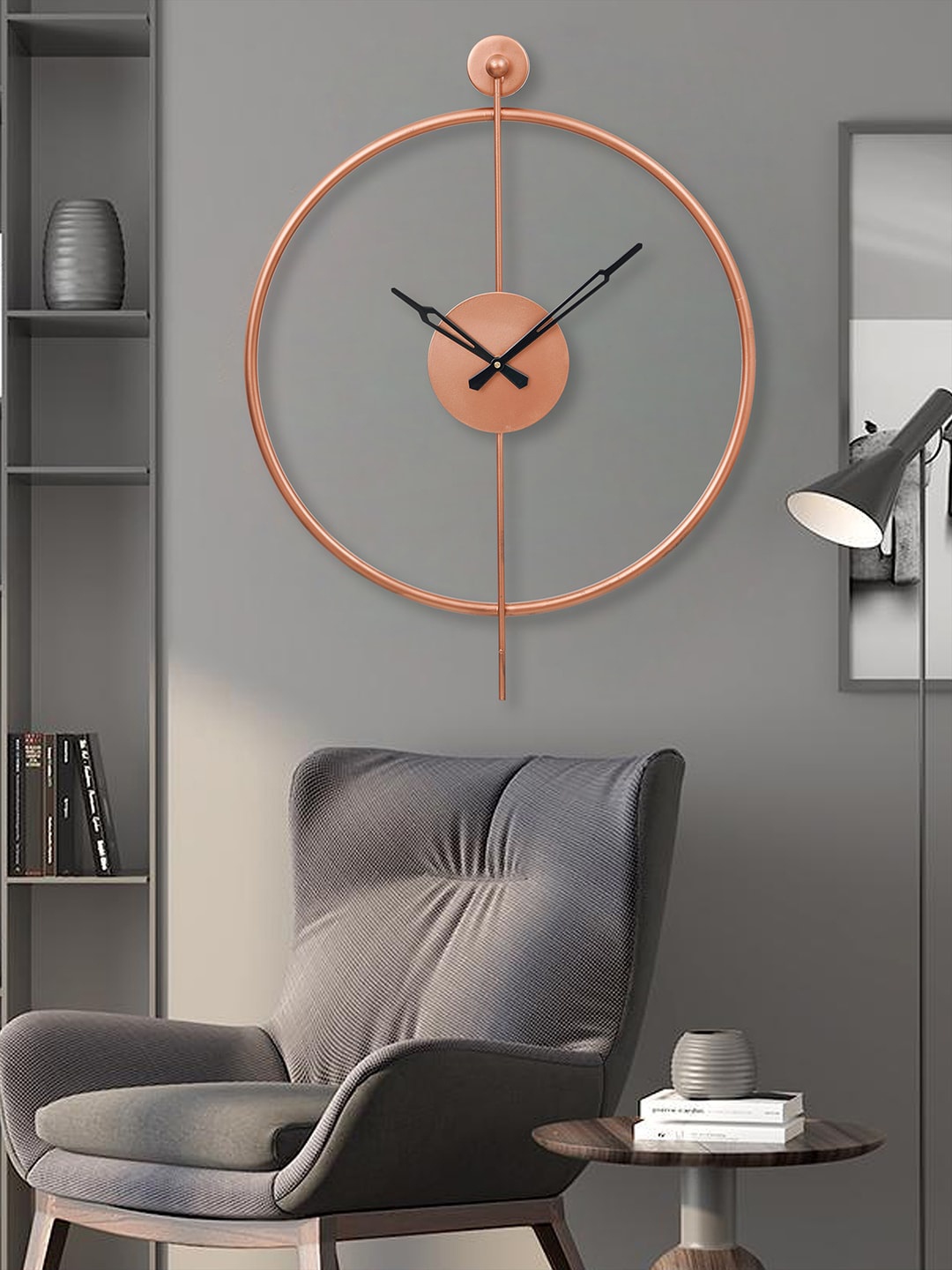 

eCraftIndia Copper-Toned & Black Round Analogue Contemporary Wall Clock