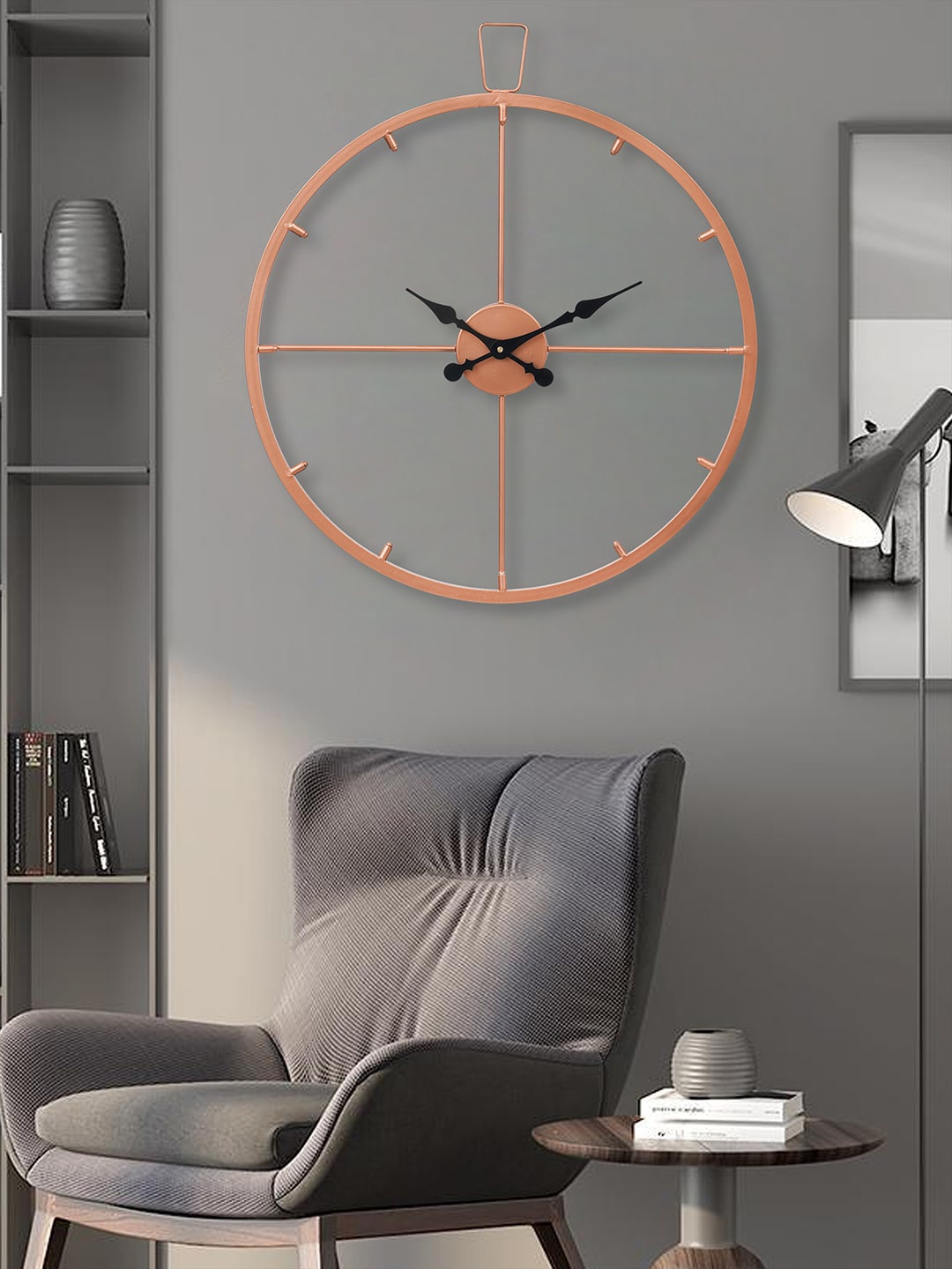 

eCraftIndia Copper-Toned & Black Round Analogue Contemporary Wall Clock