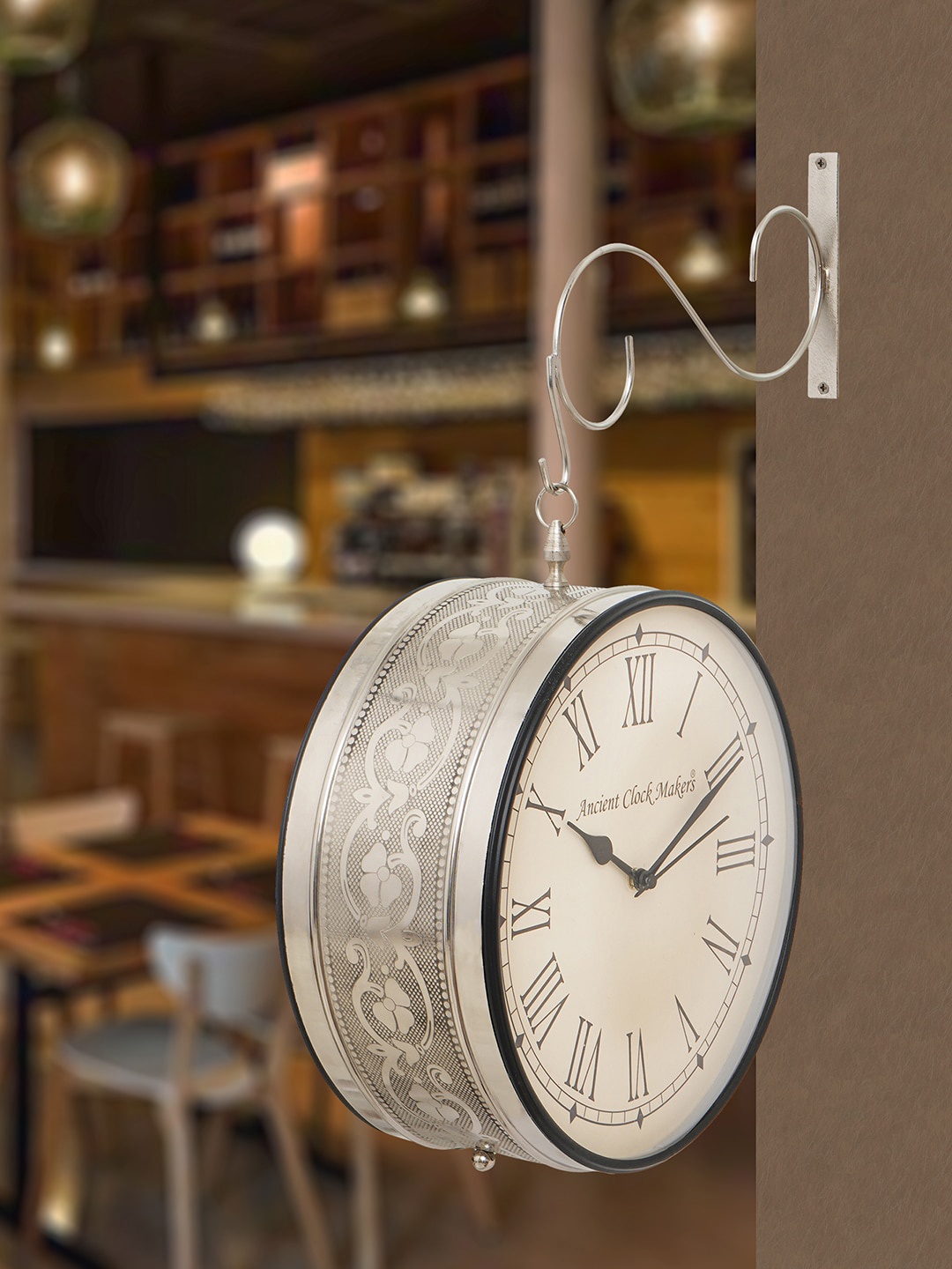 

eCraftIndia Silver-Toned & White Textured Analogue Vintage Wall Clock