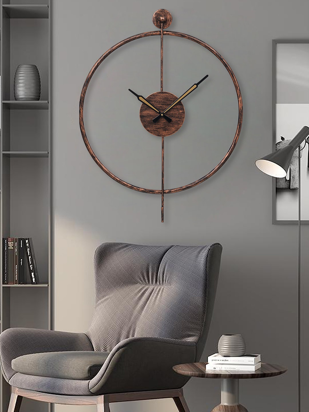 

eCraftIndia Black & Copper-Toned Round Analogue Contemporary Wall Clock