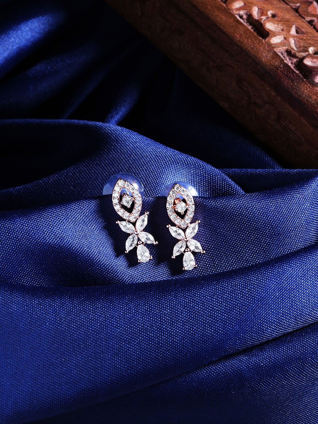 

HOT AND BOLD Rose Gold-Plated Stone Studded Classic Studs Earrings, White