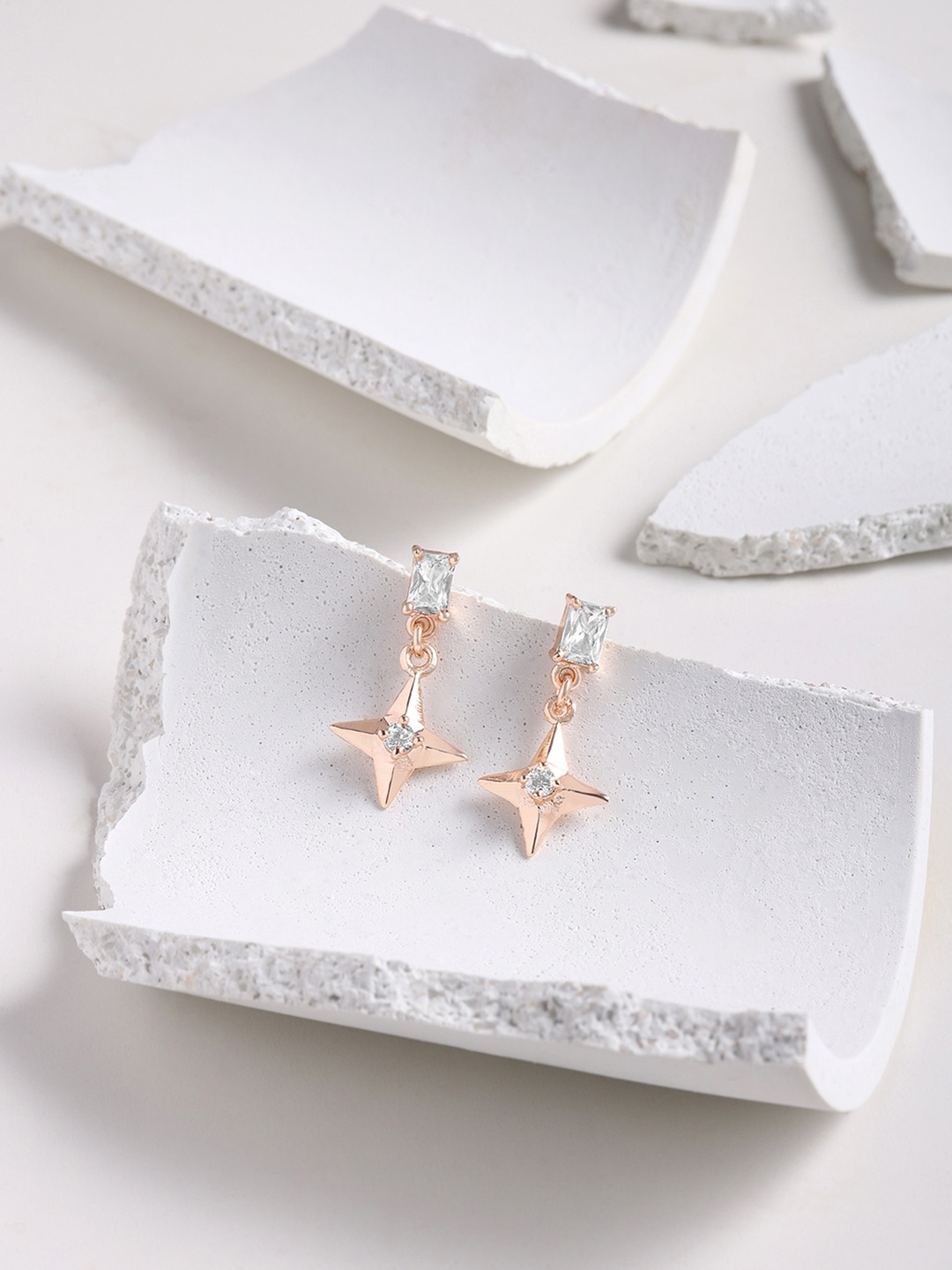 

HOT AND BOLD Rose Gold Plated Classic Drop Earrings