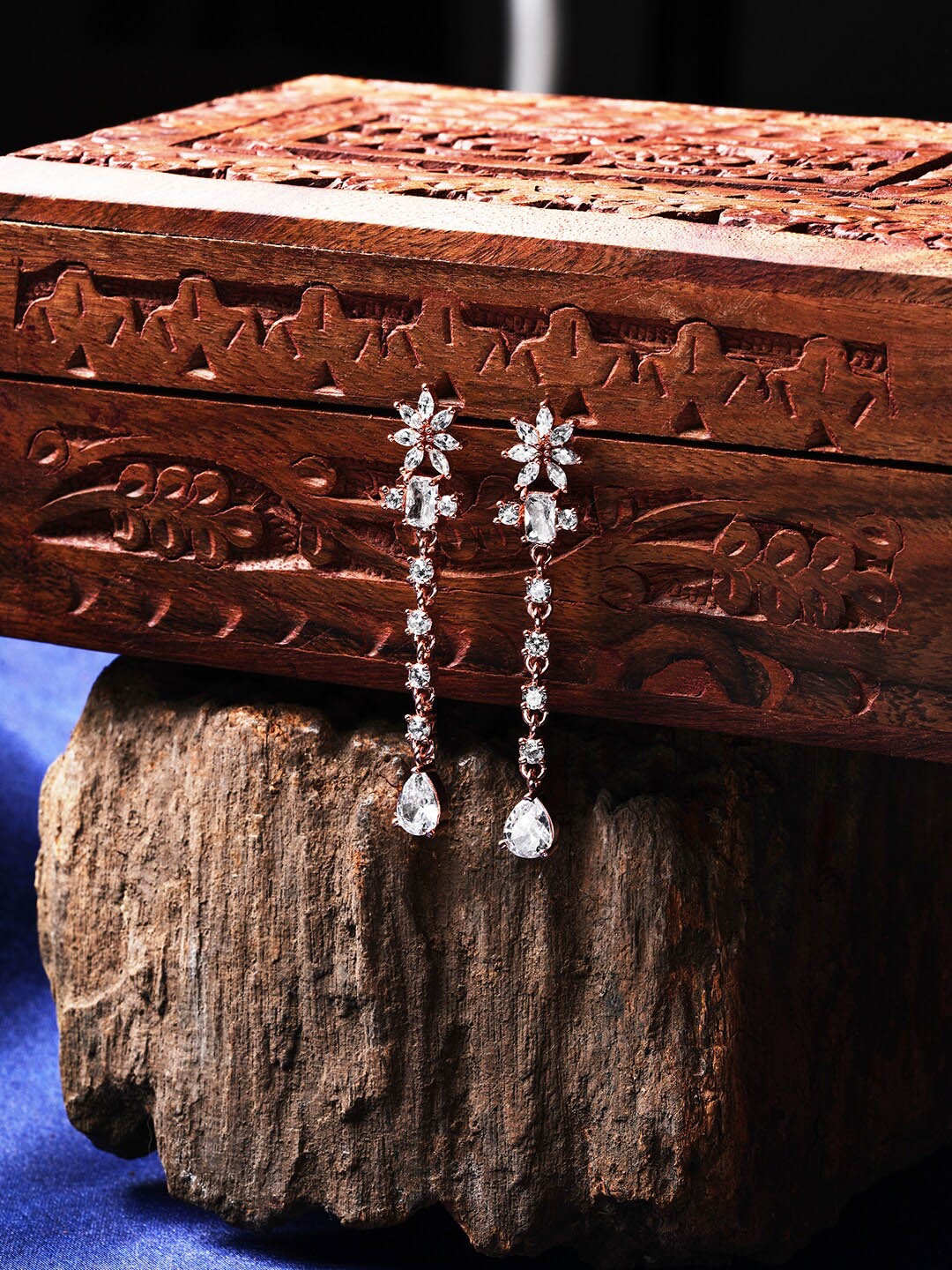 

HOT AND BOLD Rose Gold Plated Classic Drop Earrings