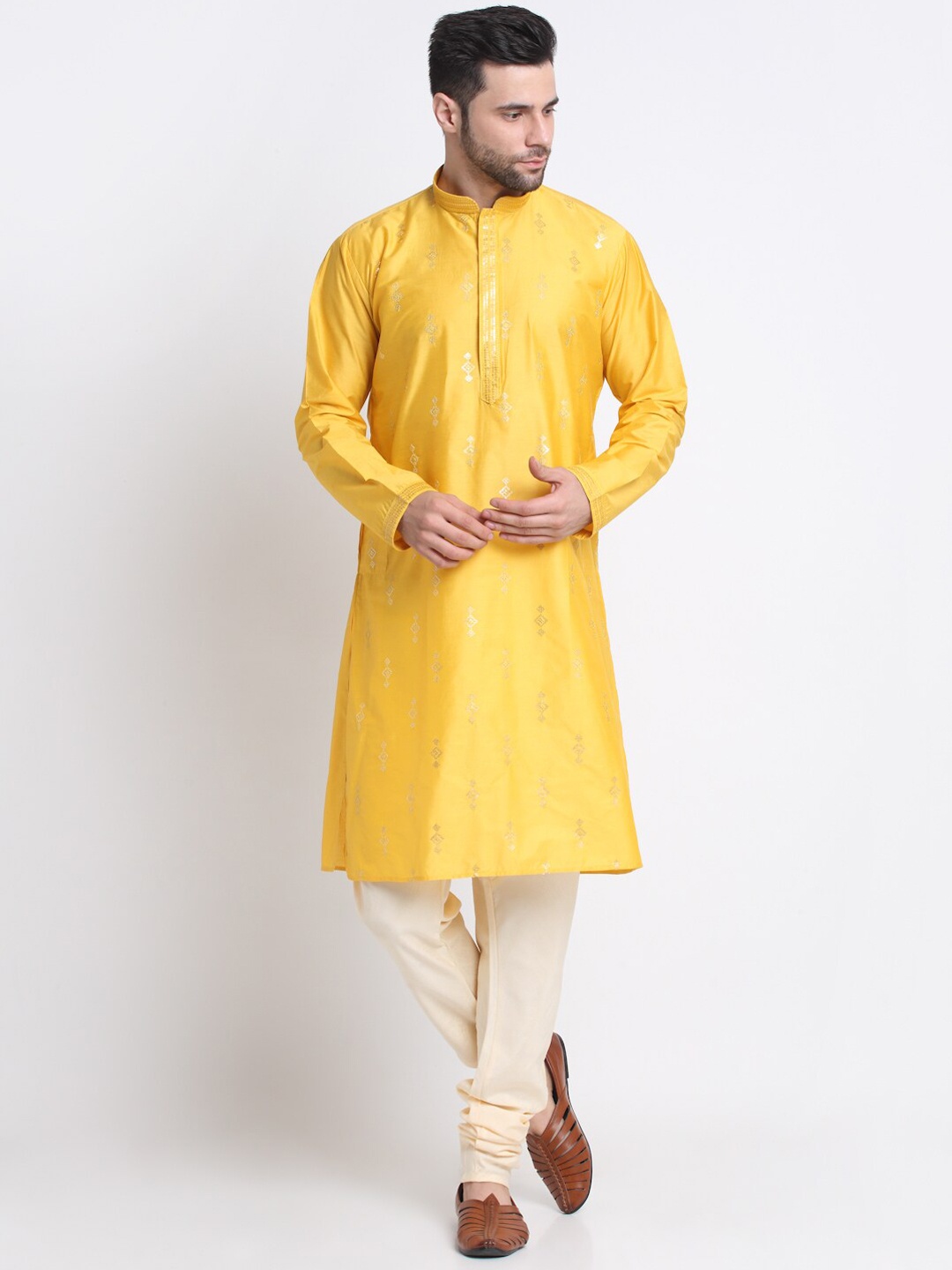 

KRAFT INDIA Men Embroidered Sequence Silk Kurta, Yellow