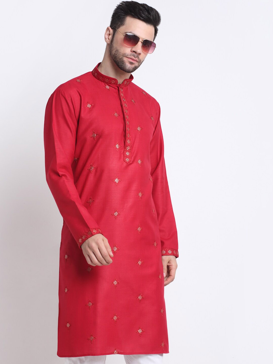 

KRAFT INDIA Men Embellished Cotton Kurta, Maroon