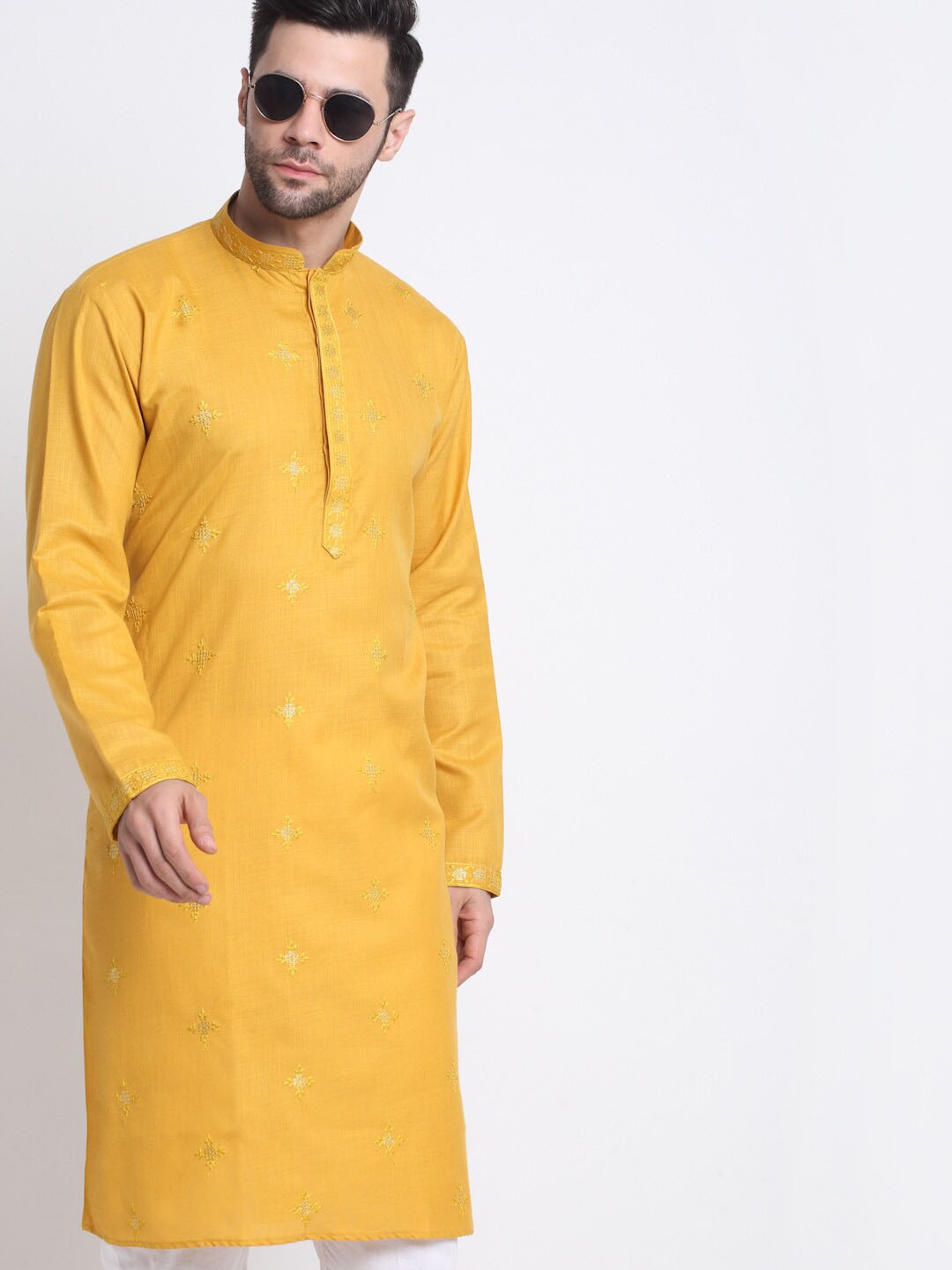 

KRAFT INDIA Men Embellished Cotton Kurta, Mustard