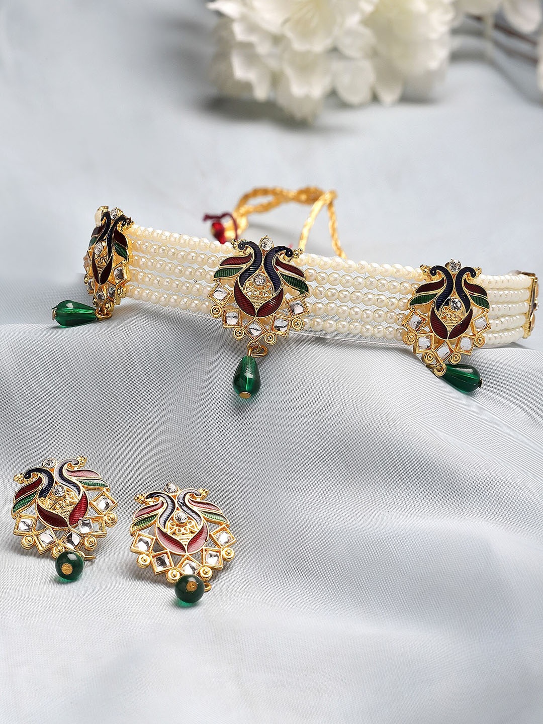 

KARATCART Gold-Plated Kundan-Studded Beaded Jewellery Set, White