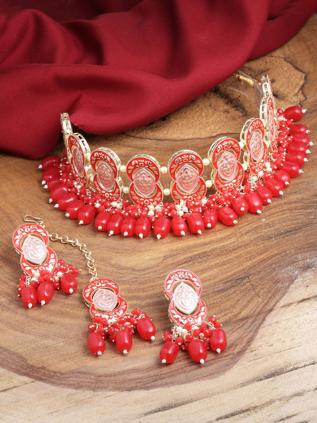 

KARATCART Gold-Plated Kundan-Studded & Beaded Jewellery Set
