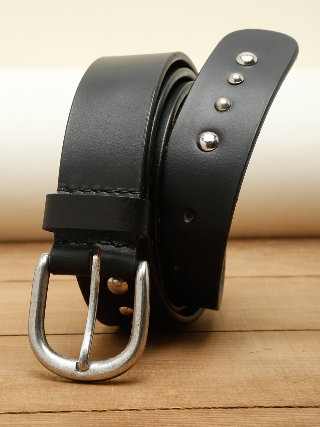 

Suvaska Women Leather Belt, Black