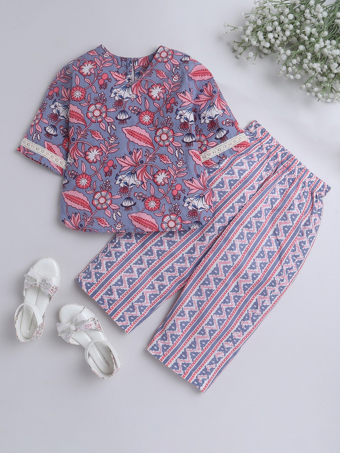 

The Magic Wand Girls Floral Printed Pure Cotton Night Suit, Blue