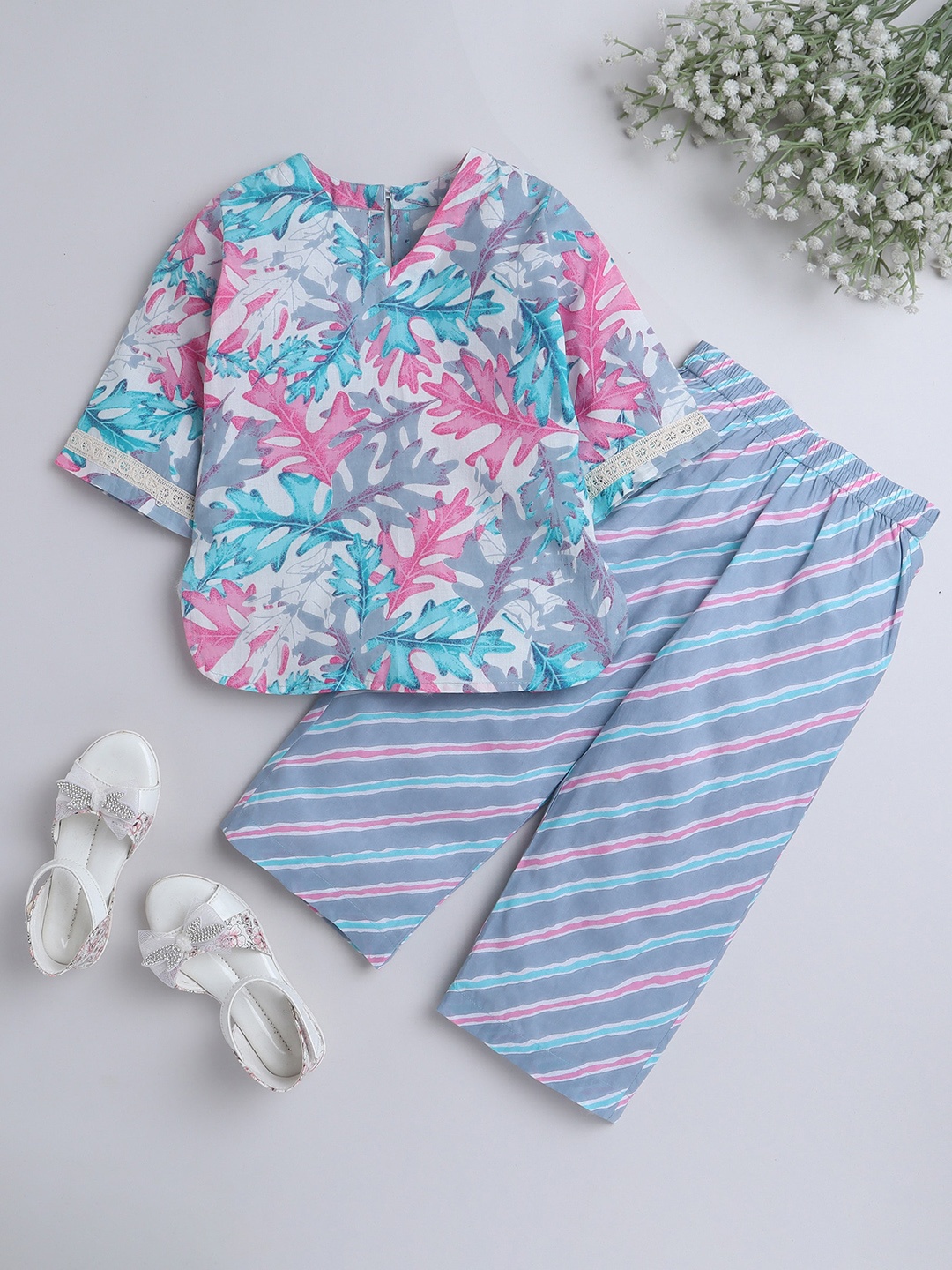 

The Magic Wand Girls Floral Printed Pure Cotton Night Suit, Blue