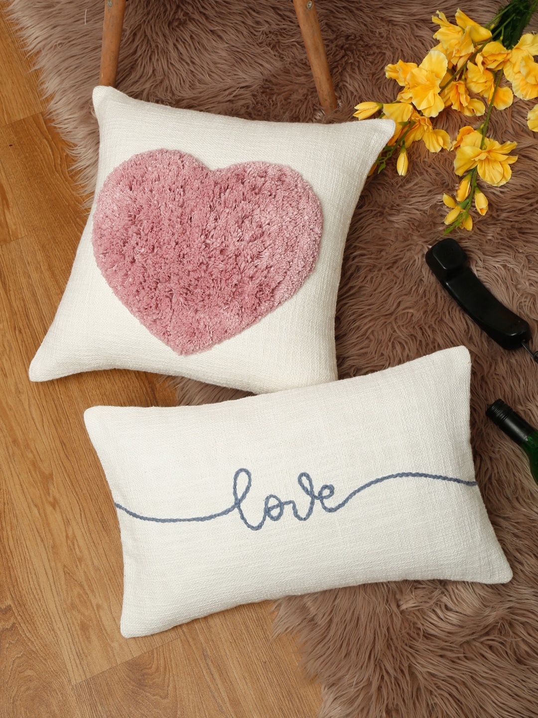 

eyda Valentine White & Pink 2 Pieces Pure Cotton Cushion Covers