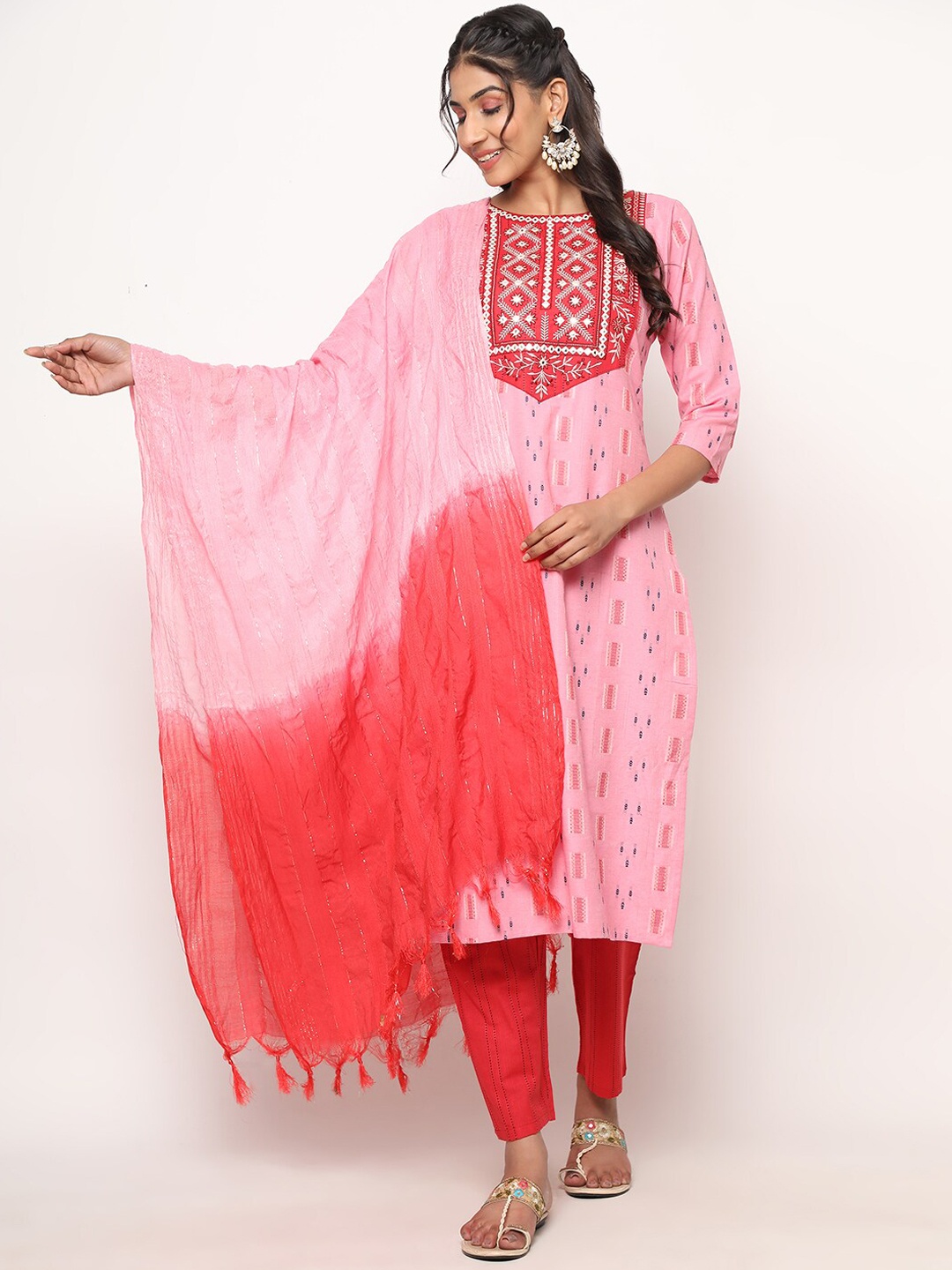 

Vbuyz Floral Embroidered Thread Work Kurta with Trousers & Dupatta, Pink