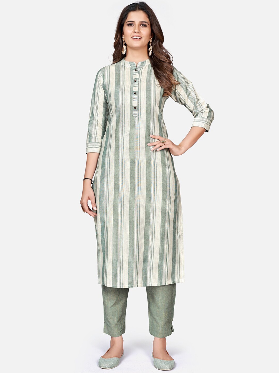

Vbuyz Mandarin Collar Striped Kurta With Trousers, Green