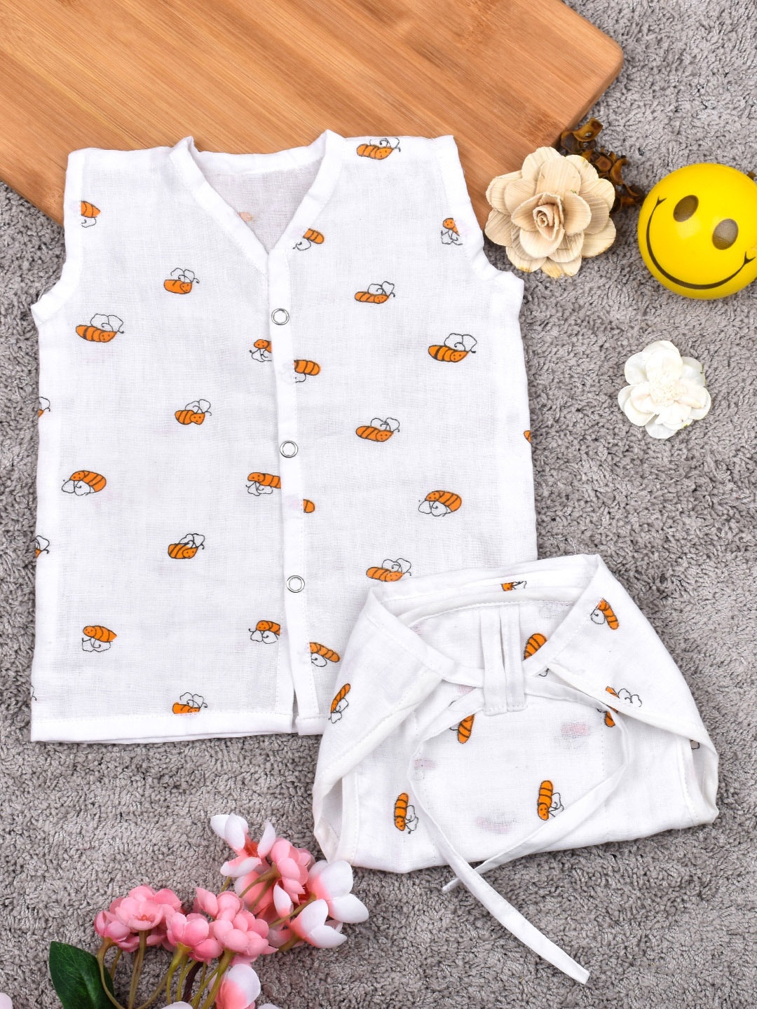 

Moms Home Infants Printed Organic Cotton Muslin Jhabla With Nappy, White