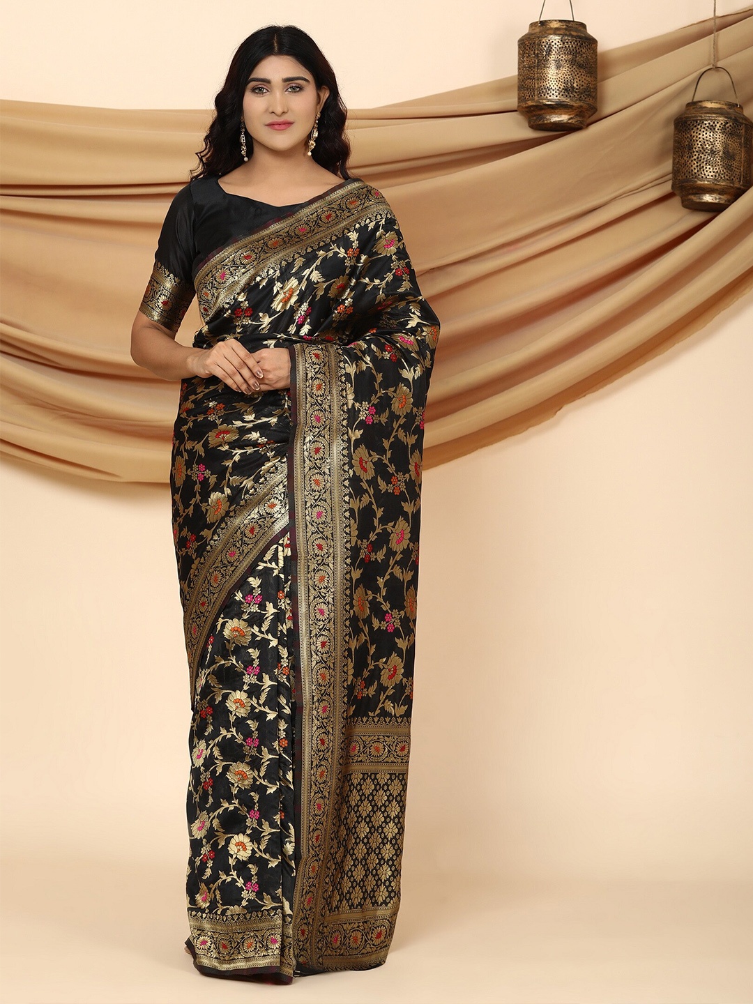 

Glemora Floral Woven Design Zari Kanjeevaram Saree, Black