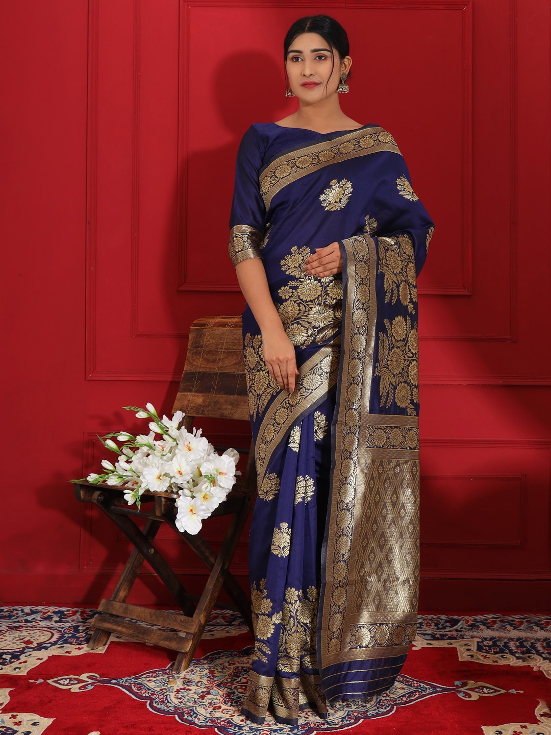 

Glemora Ethnic Motifs Woven Design Zari Kanjeevaram Saree, Navy blue