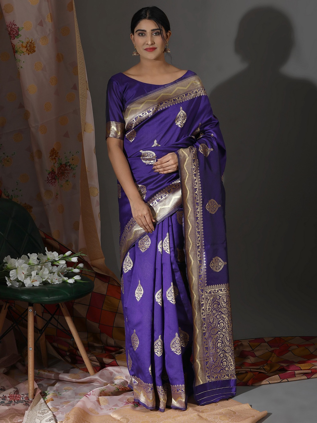 

Glemora Woven Design Ethnic Motifs Zari Silk Blend Kanjeevaram Saree, Purple