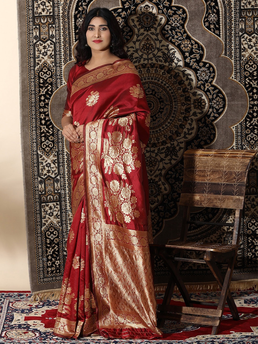 

Glemora Woven Design Zari Kanjeevaram Saree, Maroon