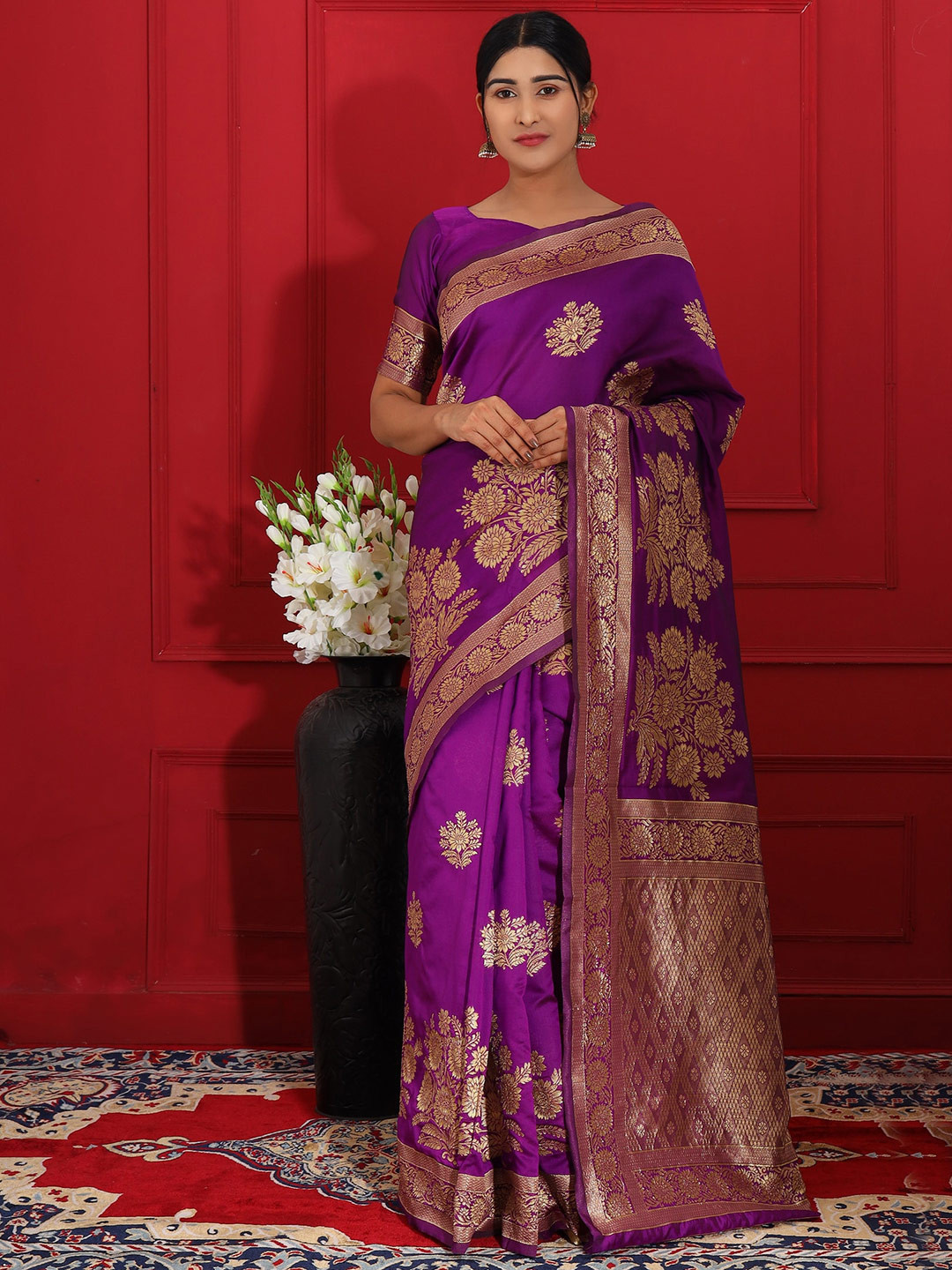 

Glemora Woven Design Zari Silk Blend Kanjeevaram Saree, Purple