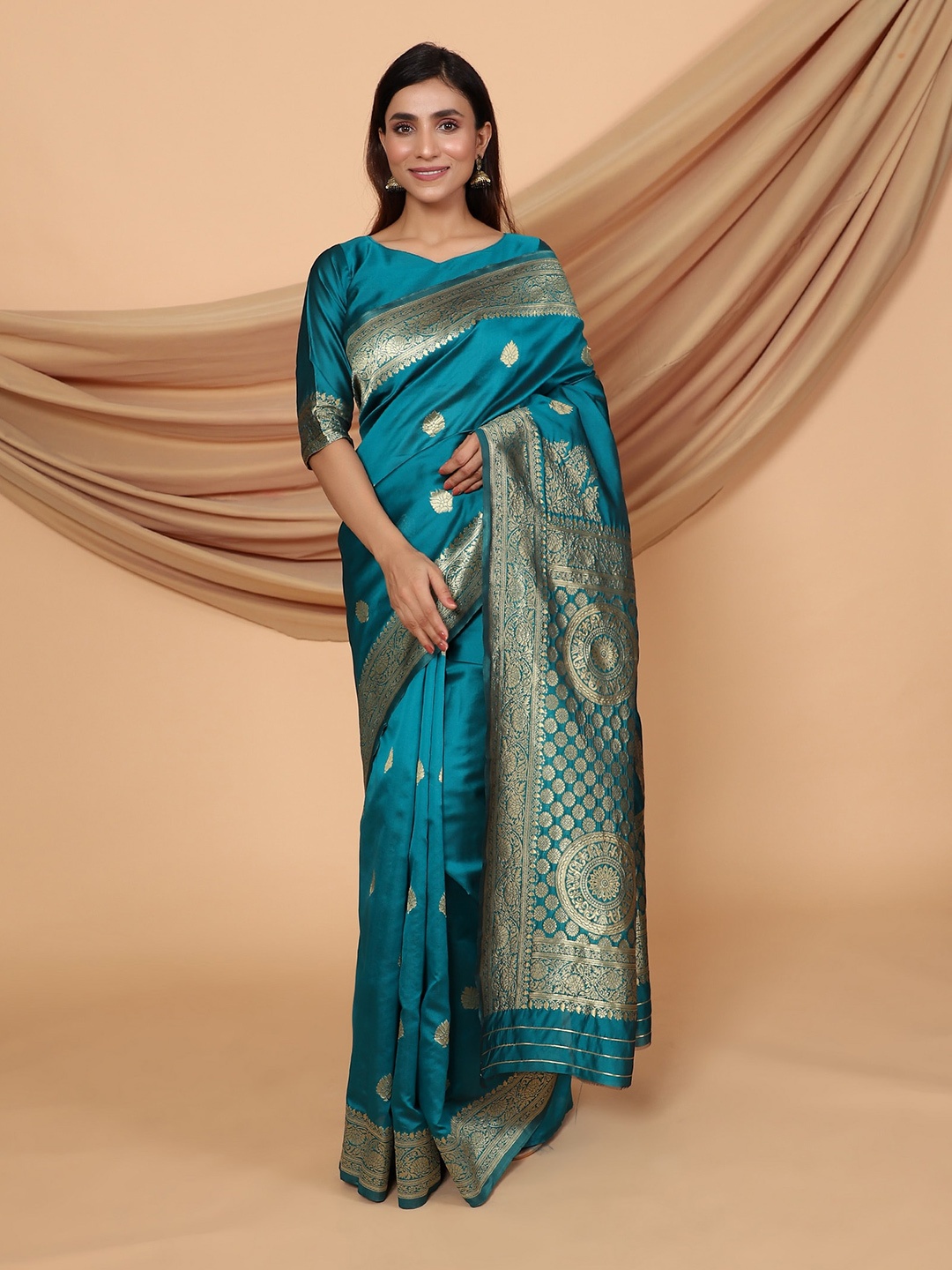 

Glemora Ethic Motif Zari Kanjeevaram Saree, Green