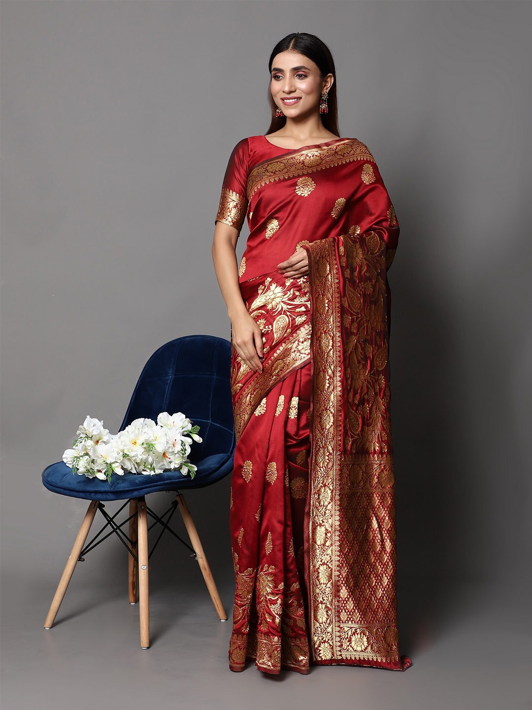 

Glemora Ethnic Motif Woven Design Zari Kanjeevaram Saree, Maroon