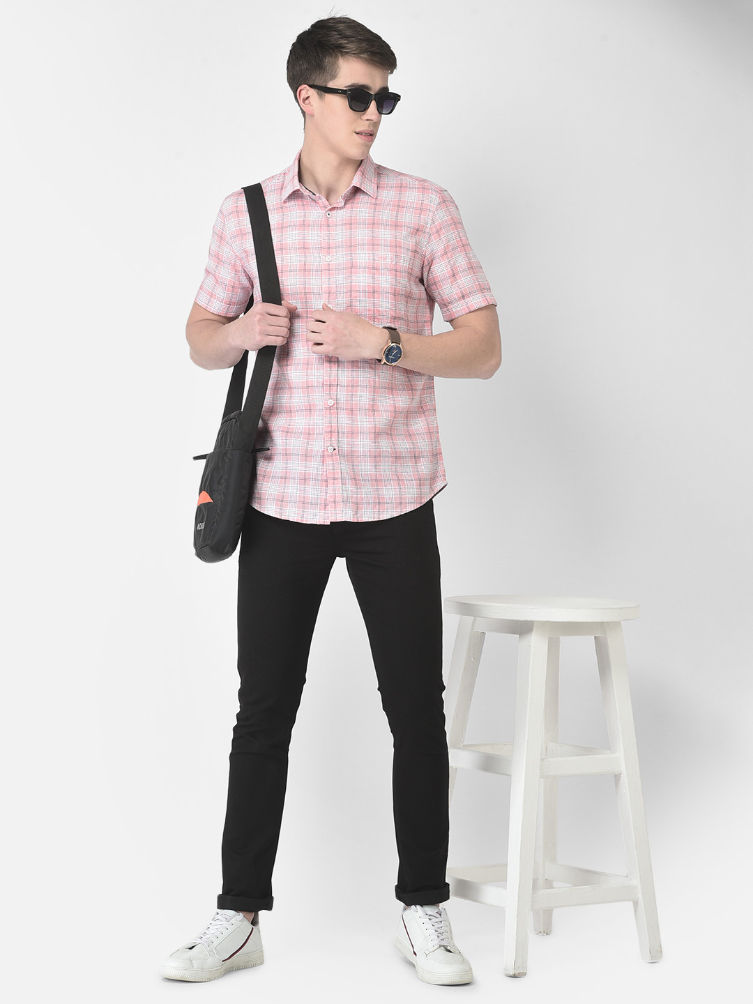 

Crimsoune Club Men Slim Fit Checked Casual Shirt, Pink