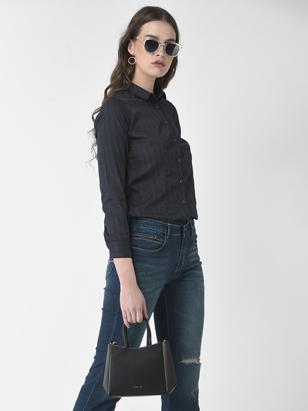 

Crimsoune Club Women Slim Fit Striped Cotton Casual Shirt, Navy blue