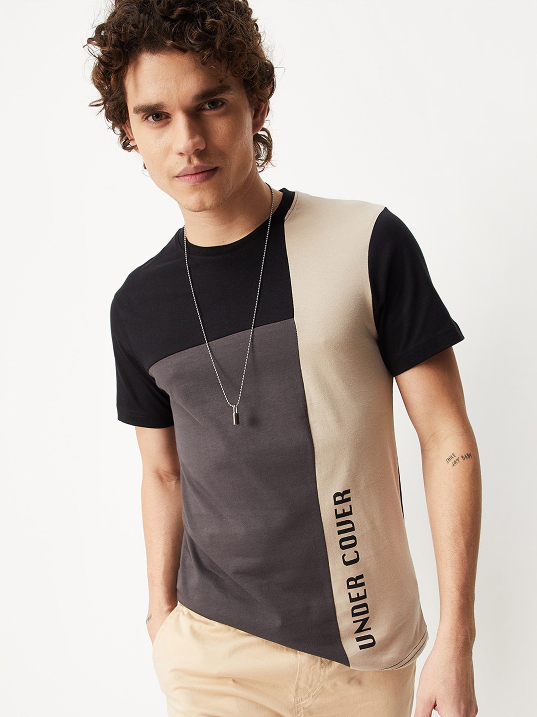 

max Round Neck Colourblocked Typography Cotton T-shirt, Grey