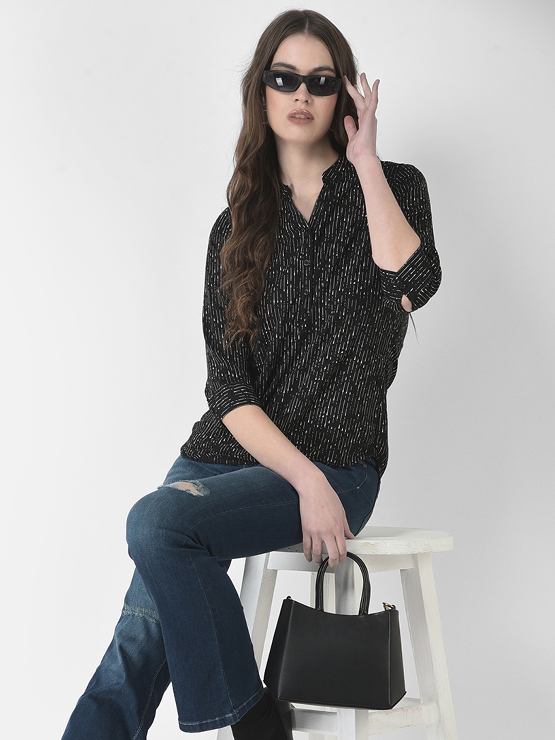 

Crimsoune Club Vertical Striped Mandarin Collar Shirt Style Top, Black