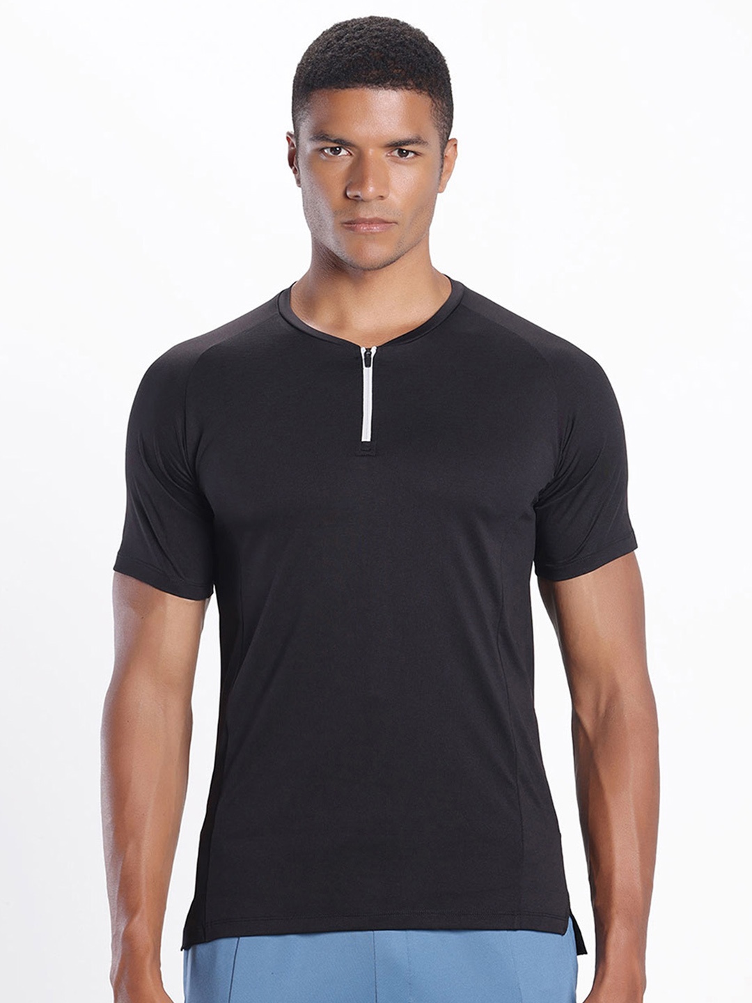 

Zymrat Half Zipper Detail T-shirt, Black
