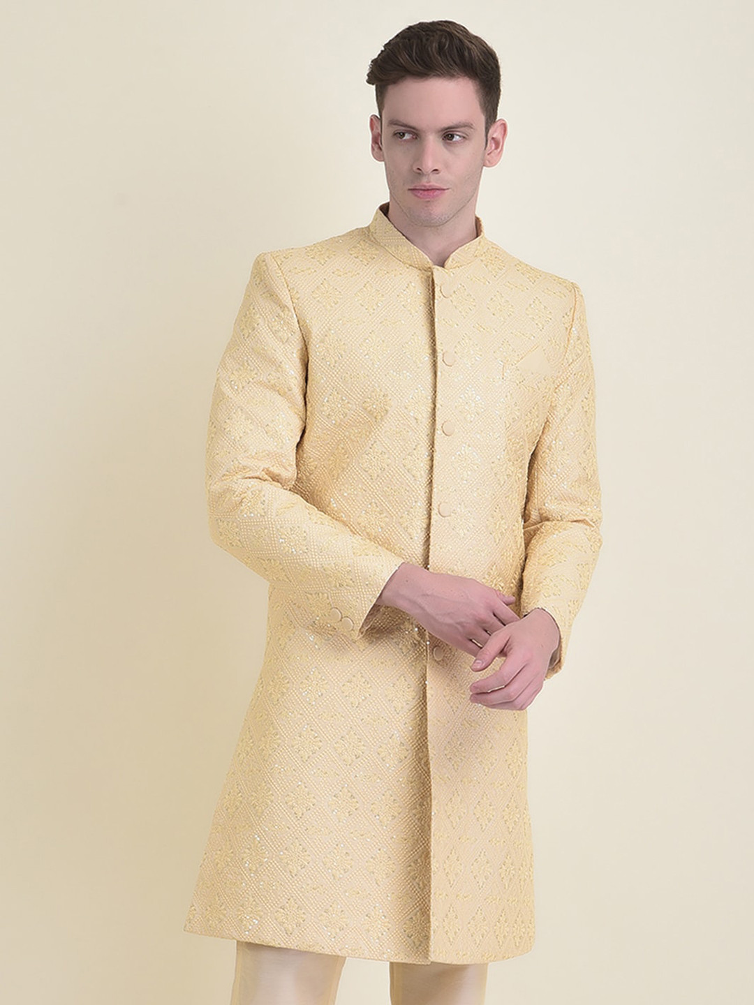 

HOUSE OF DEYANN Men Self-Design Sherwani With Trouser Set, Cream