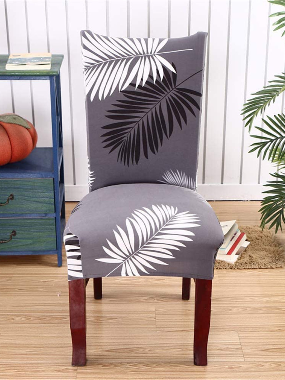 

Bajo's Grey & White 6 Pcs Printed Chair Covers