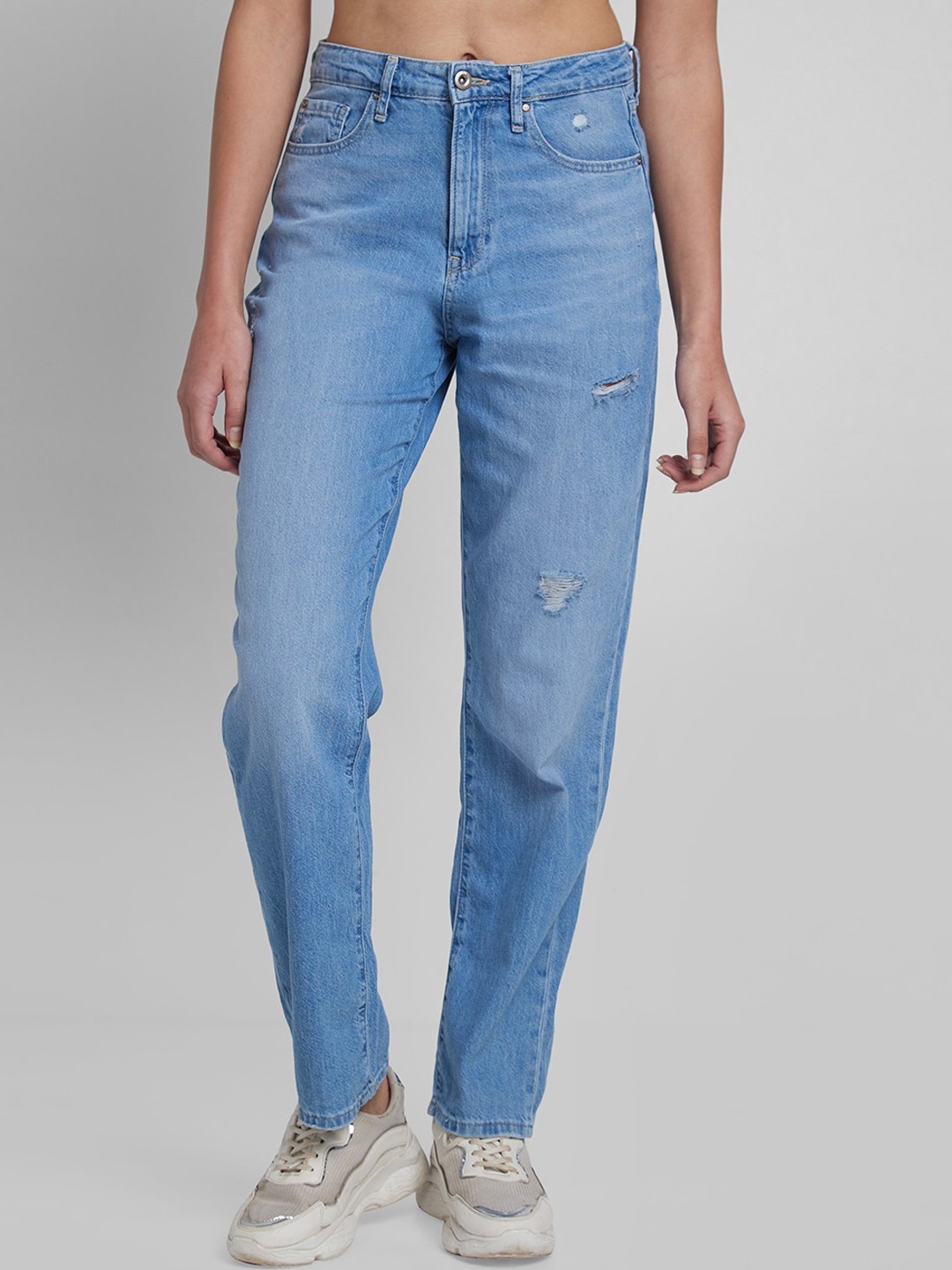 

SPYKAR Women Straight Fit High-Rise Mildly Distressed Light Fade Jeans, Blue