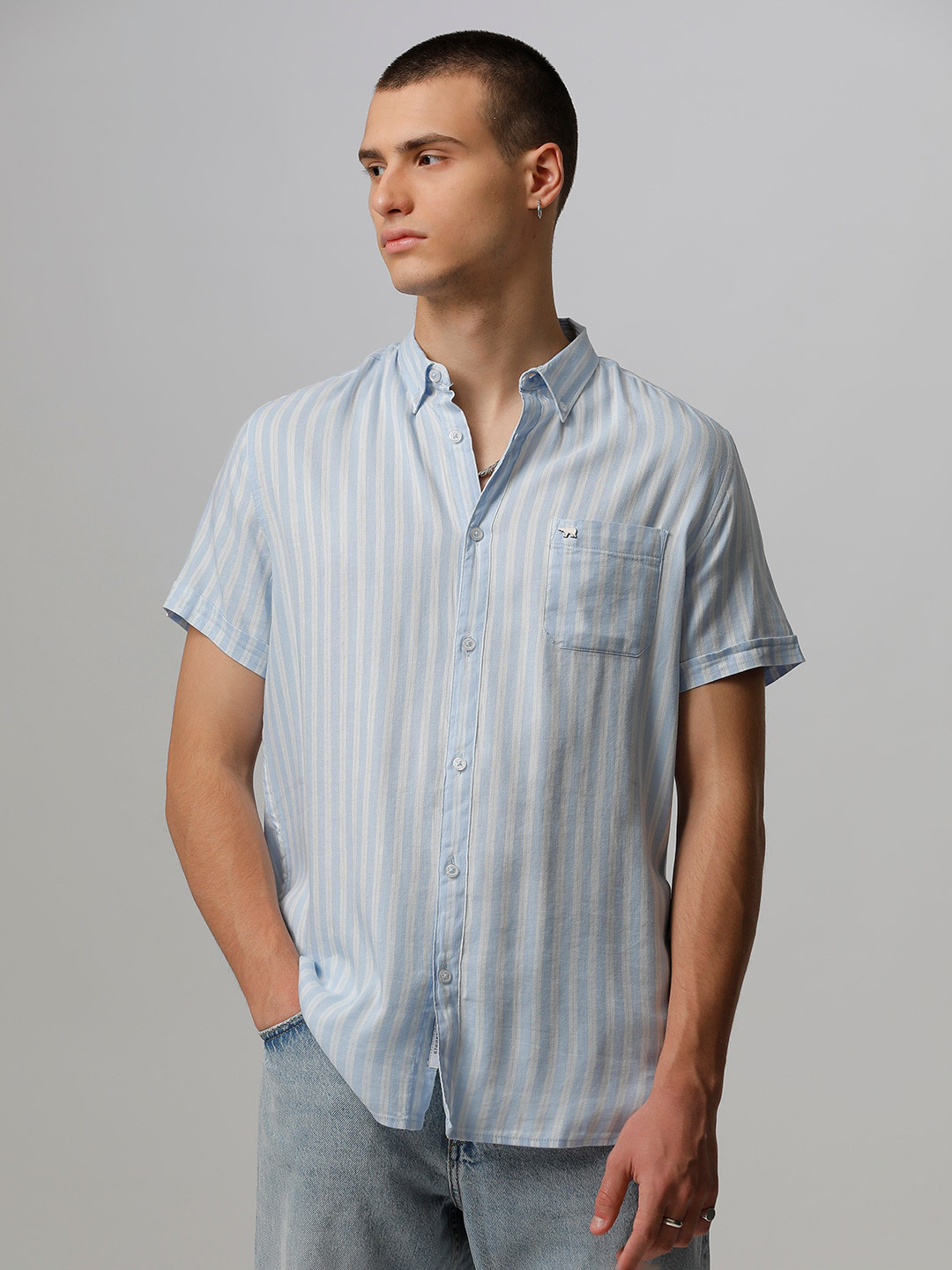 

THE BEAR HOUSE Vertical Striped Slim Fit Casual Shirt, Blue