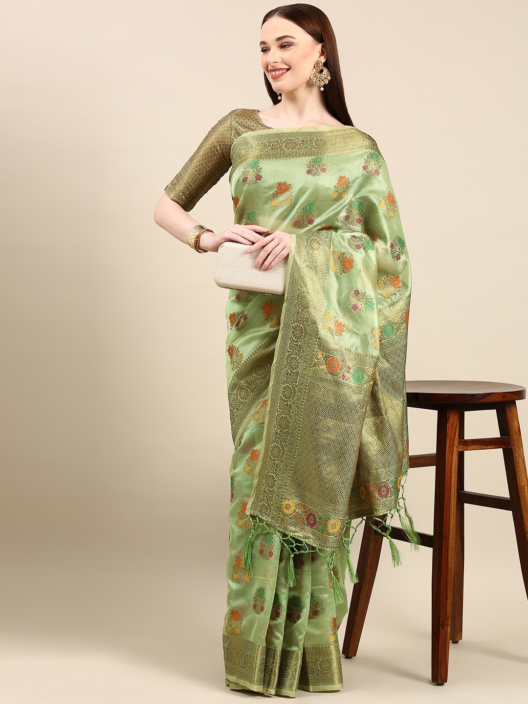 

Anouk Floral Zari Silk Blend Banarasi Saree, Green