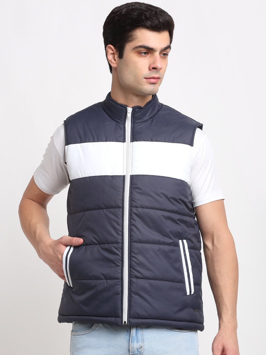 

PERFKT-U Colourblocked Lightweight Puffer Jacket, Navy blue