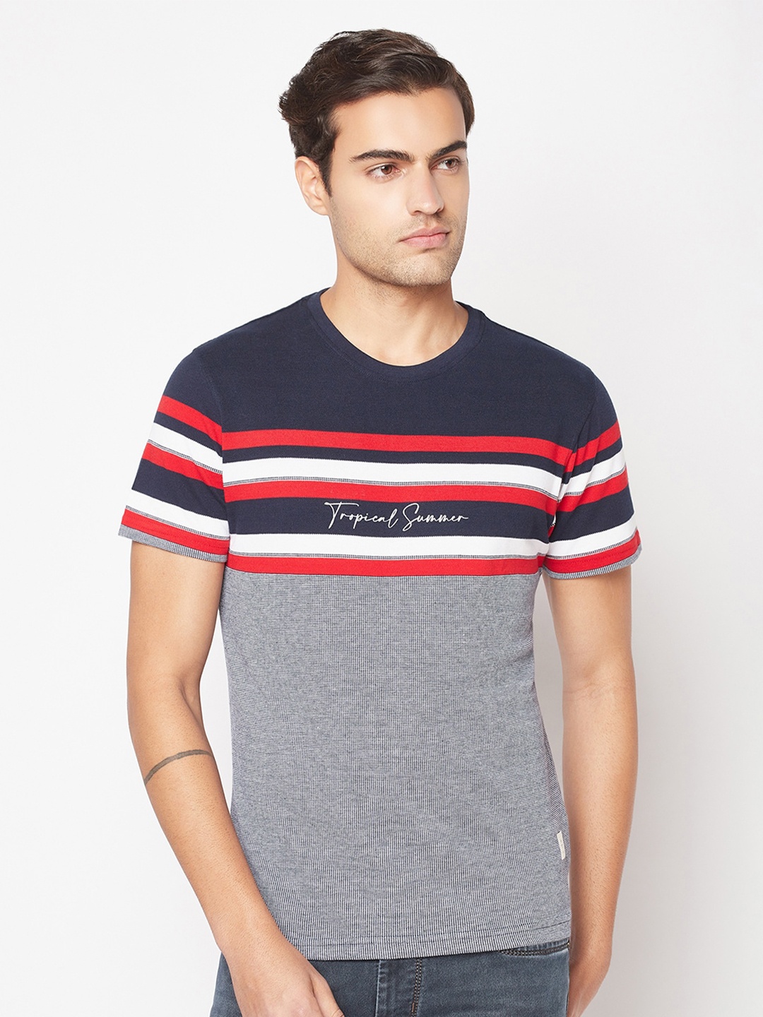 

Crimsoune Club Striped Round Neck T-shirt, Navy blue