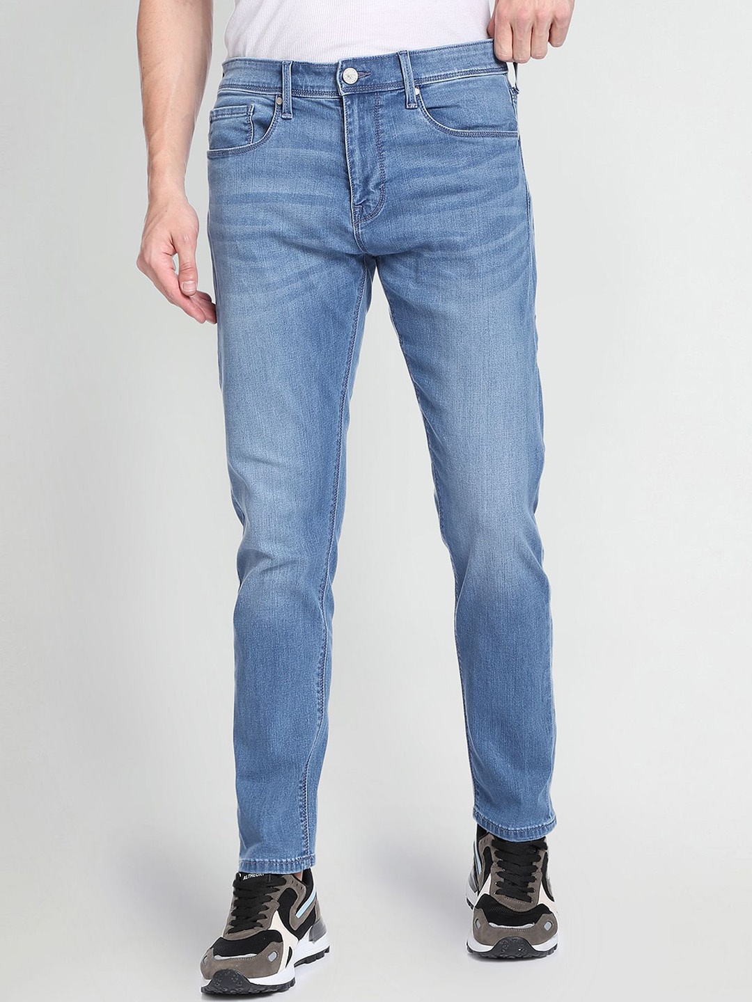 

Flying Machine Men Slim Fit Light Fade Jeans, Blue